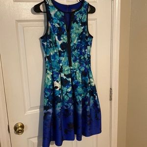Vince Camuto dress size 6